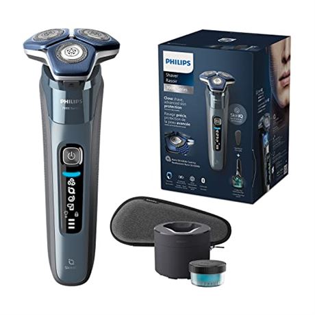 Philips Series 7000 Electric Shaver Wet & Dry SkinIQ with Clean Pod S7882/50